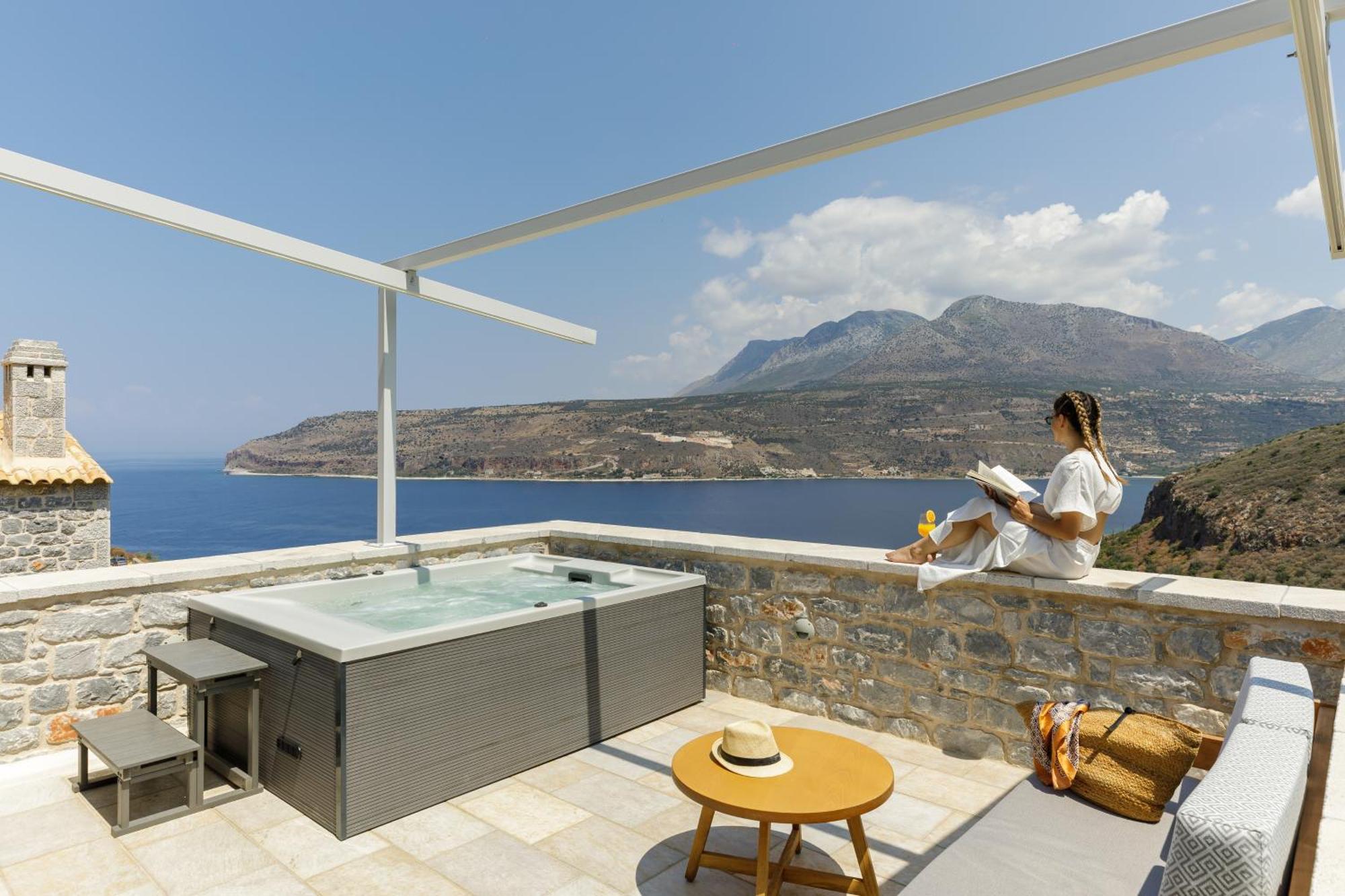 Trapela Limeni Luxury Suites Habitación foto